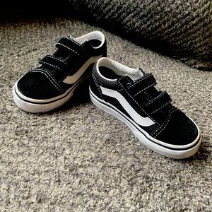 Boys Vans Velcro sneakers size 8 toddler